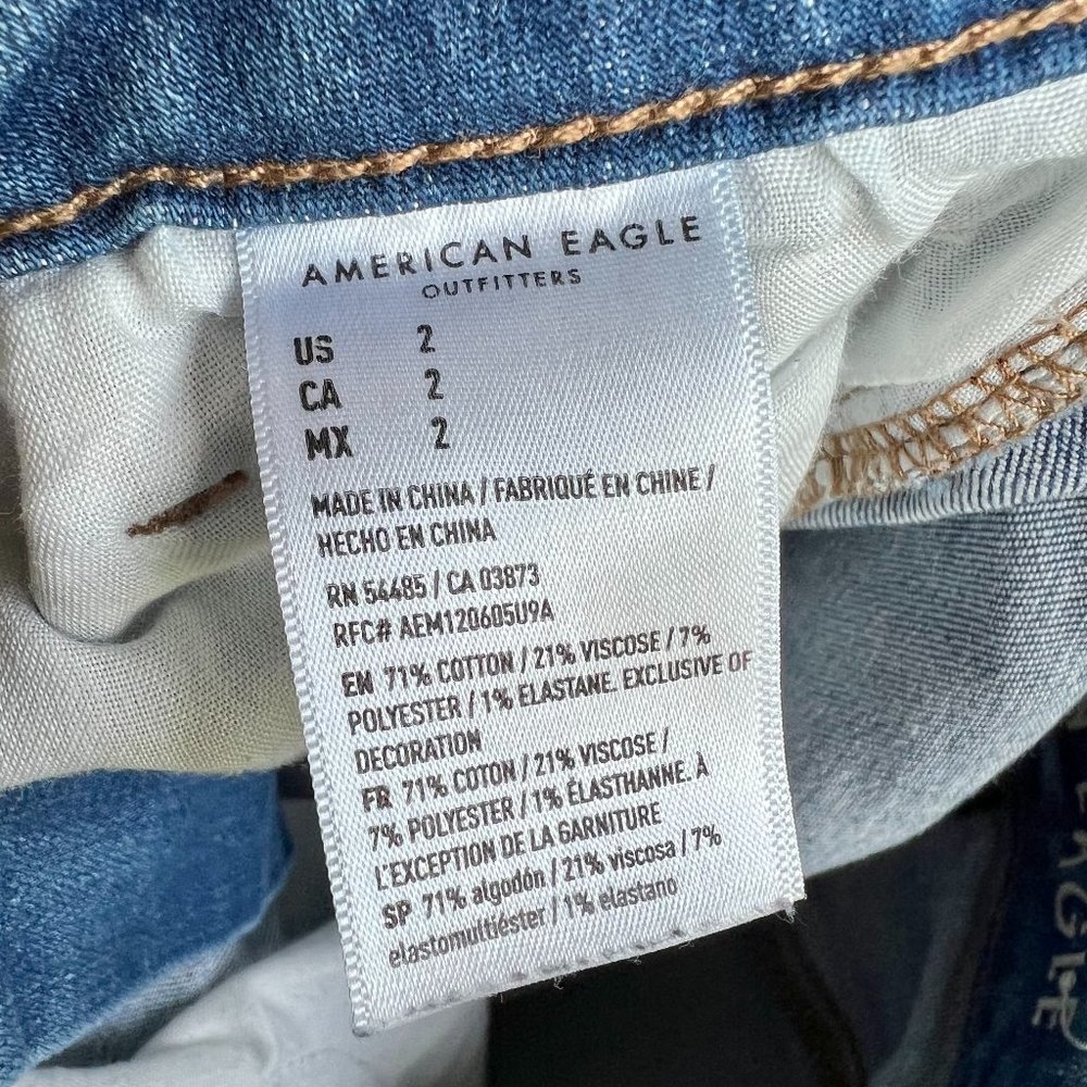 Blue Distressed Women's American Eagle Denim Shorts, Size 2 - Picture 4 of 4